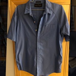 Men’s Levi’s short sleeve button down shirt